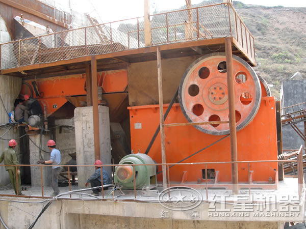 透閃石破碎生產(chǎn)線(xiàn)